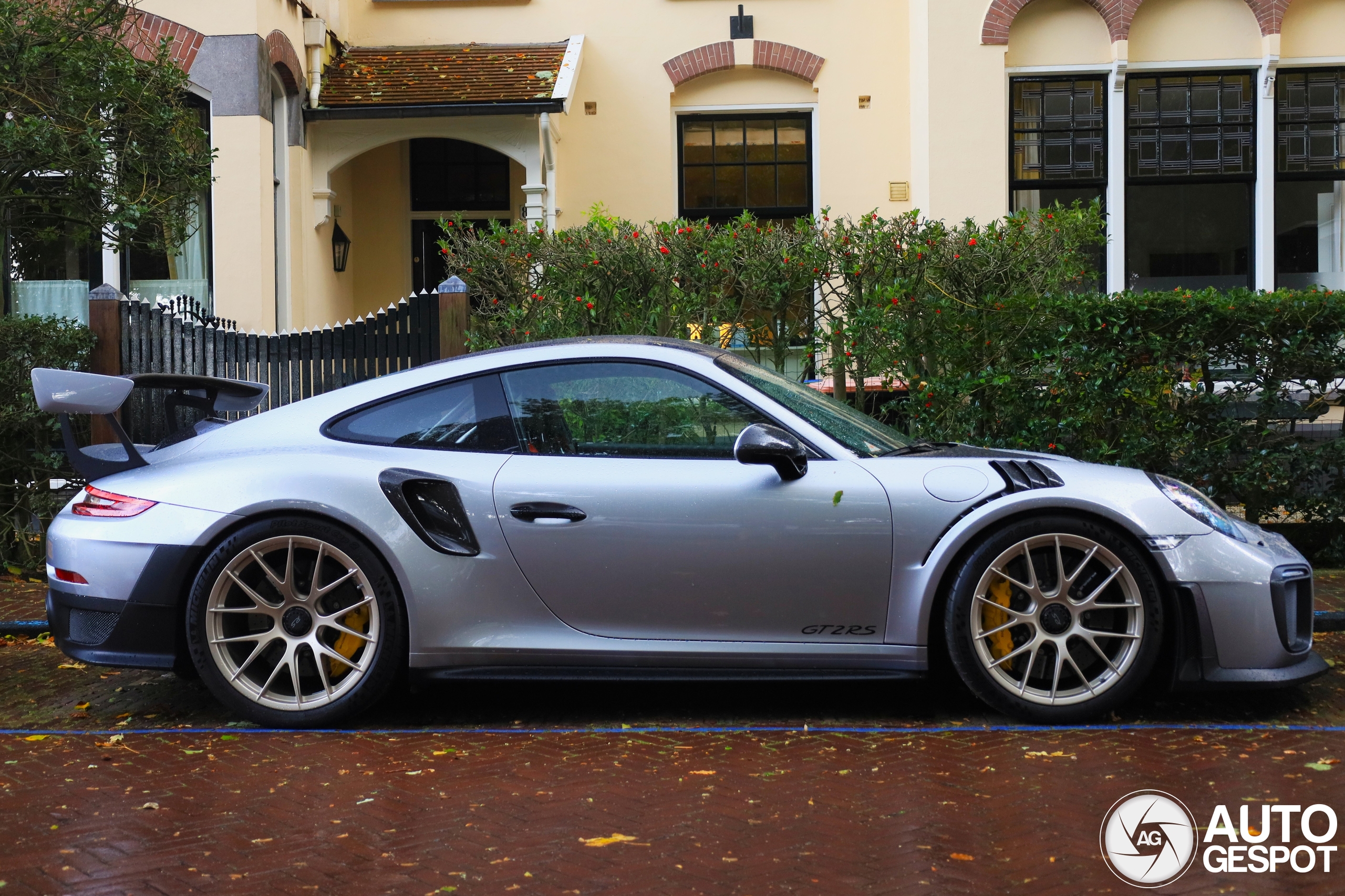 Porsche 991 GT2 RS Weissach Package