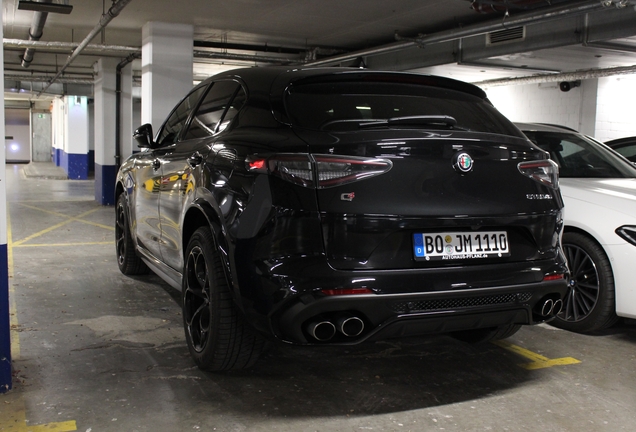 Alfa Romeo Stelvio Quadrifoglio 2023