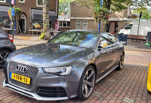 Audi RS5 B8 2012
