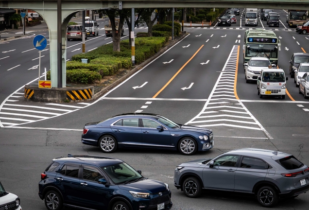Bentley Flying Spur V8 2021