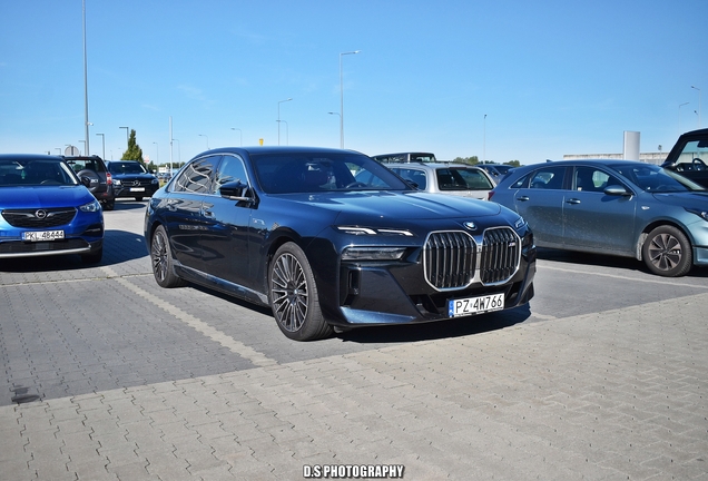BMW M760e xDrive