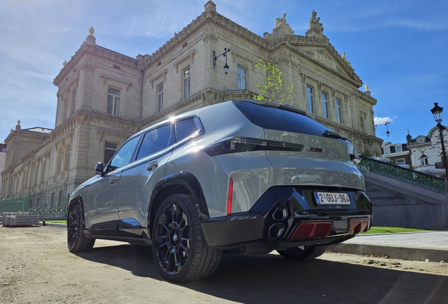 BMW XM G09 Label Red