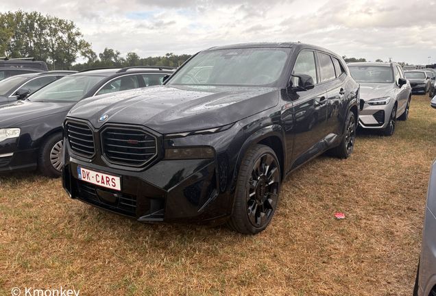 BMW XM G09 Label Red