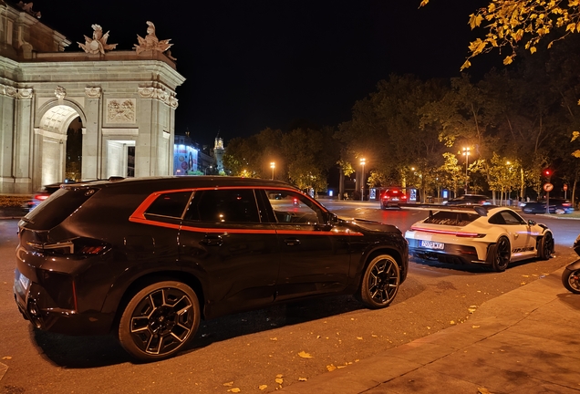 BMW XM G09 Label Red