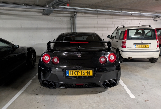 Nissan GT-R 2011