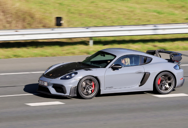 Porsche 718 Cayman GT4 RS Weissach Package