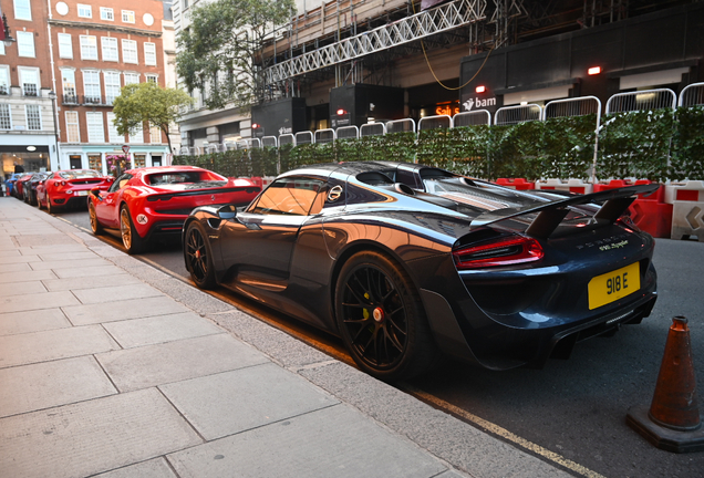 Porsche 918 Spyder Weissach Package