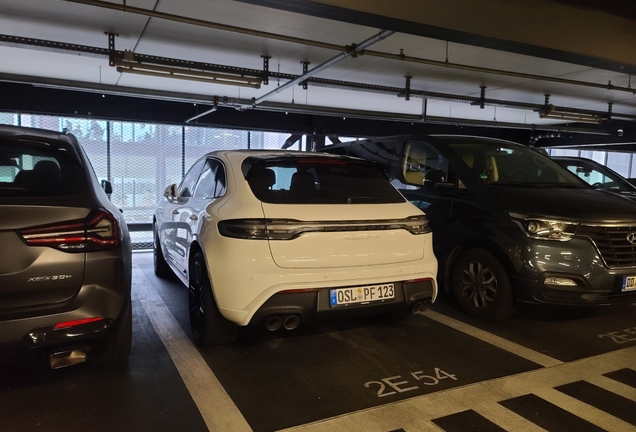 Porsche 95B Macan GTS MkIII