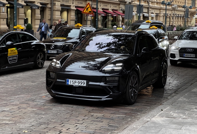 Porsche Macan EV Turbo