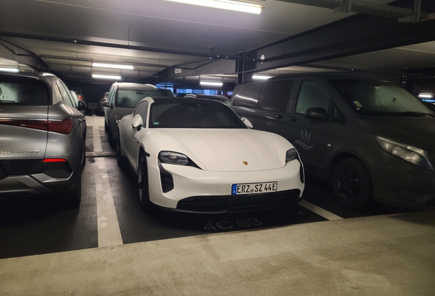 Porsche Taycan GTS Sport Turismo MkI