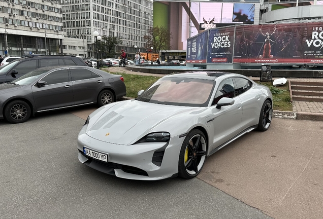 Porsche Taycan Turbo
