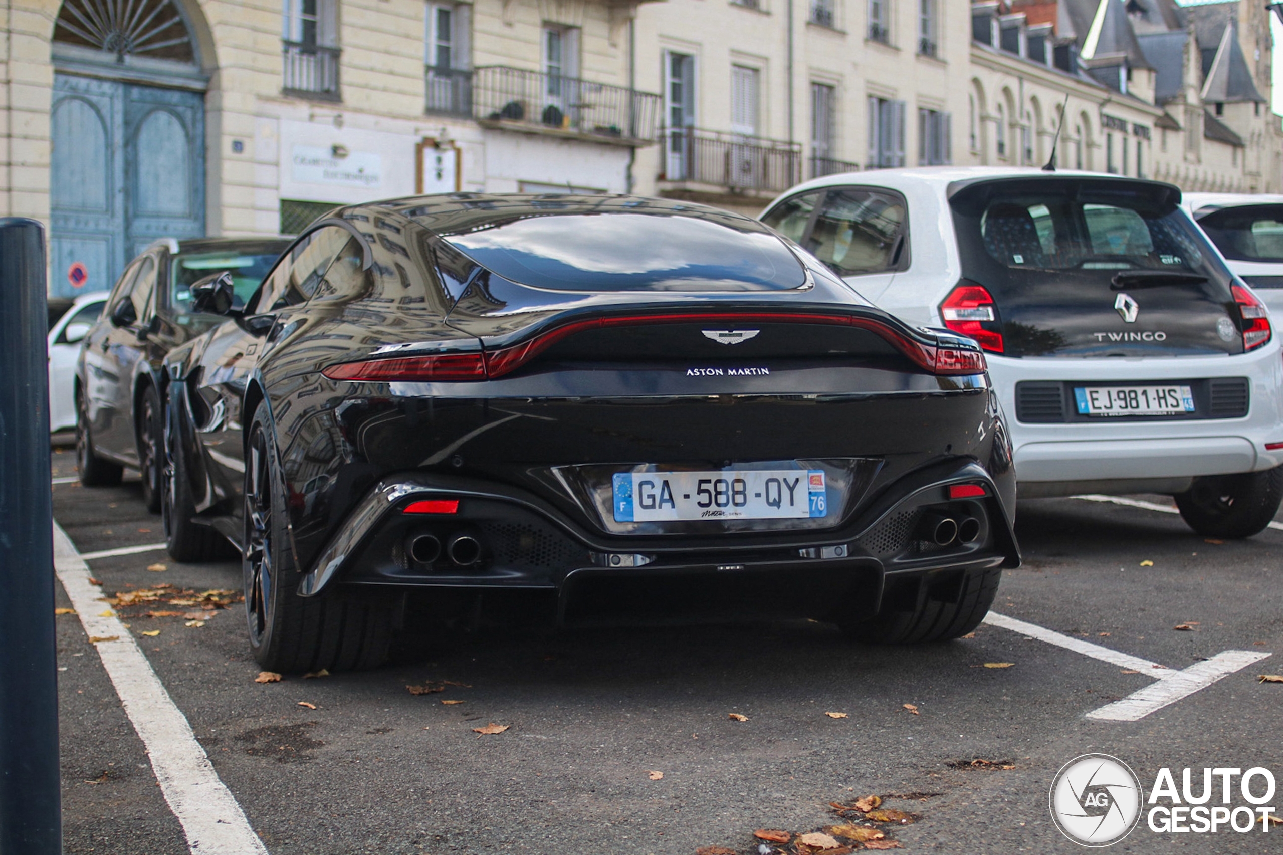 Aston Martin V8 Vantage 2018