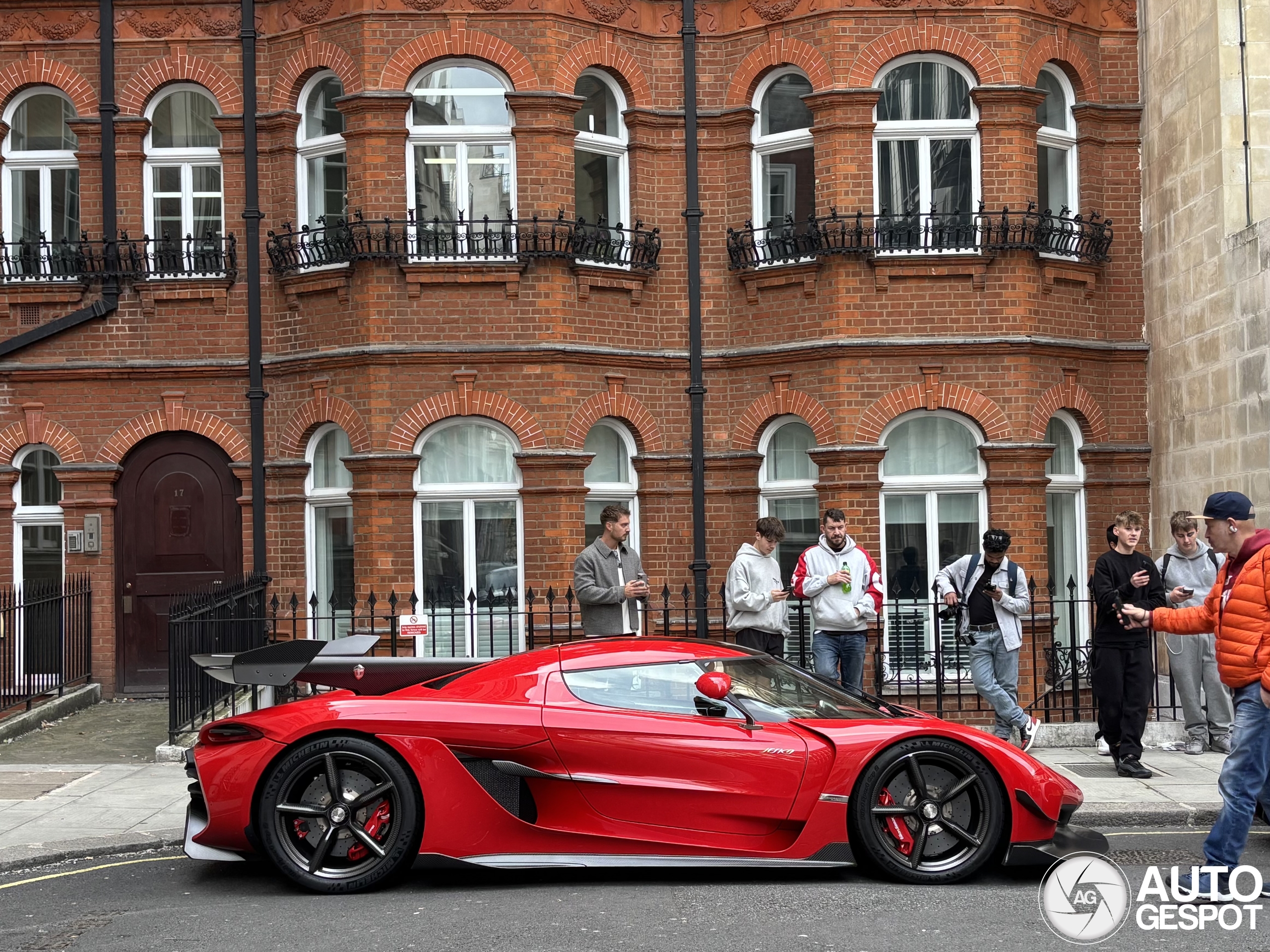 Hamsteren! Combo van Koenigsegg Jesko's in Londen