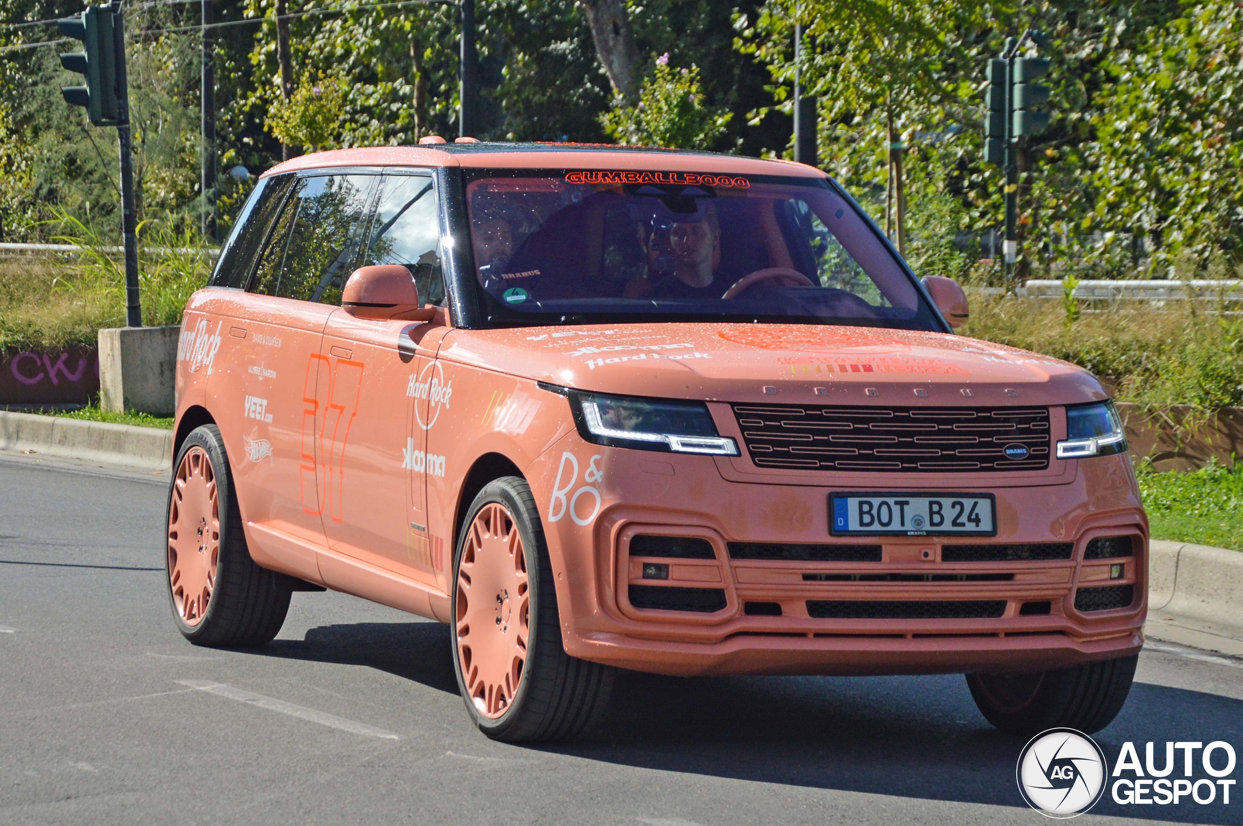 Land Rover Range Rover P530 Brabus 600 Peetch - 05 October 2025 ...