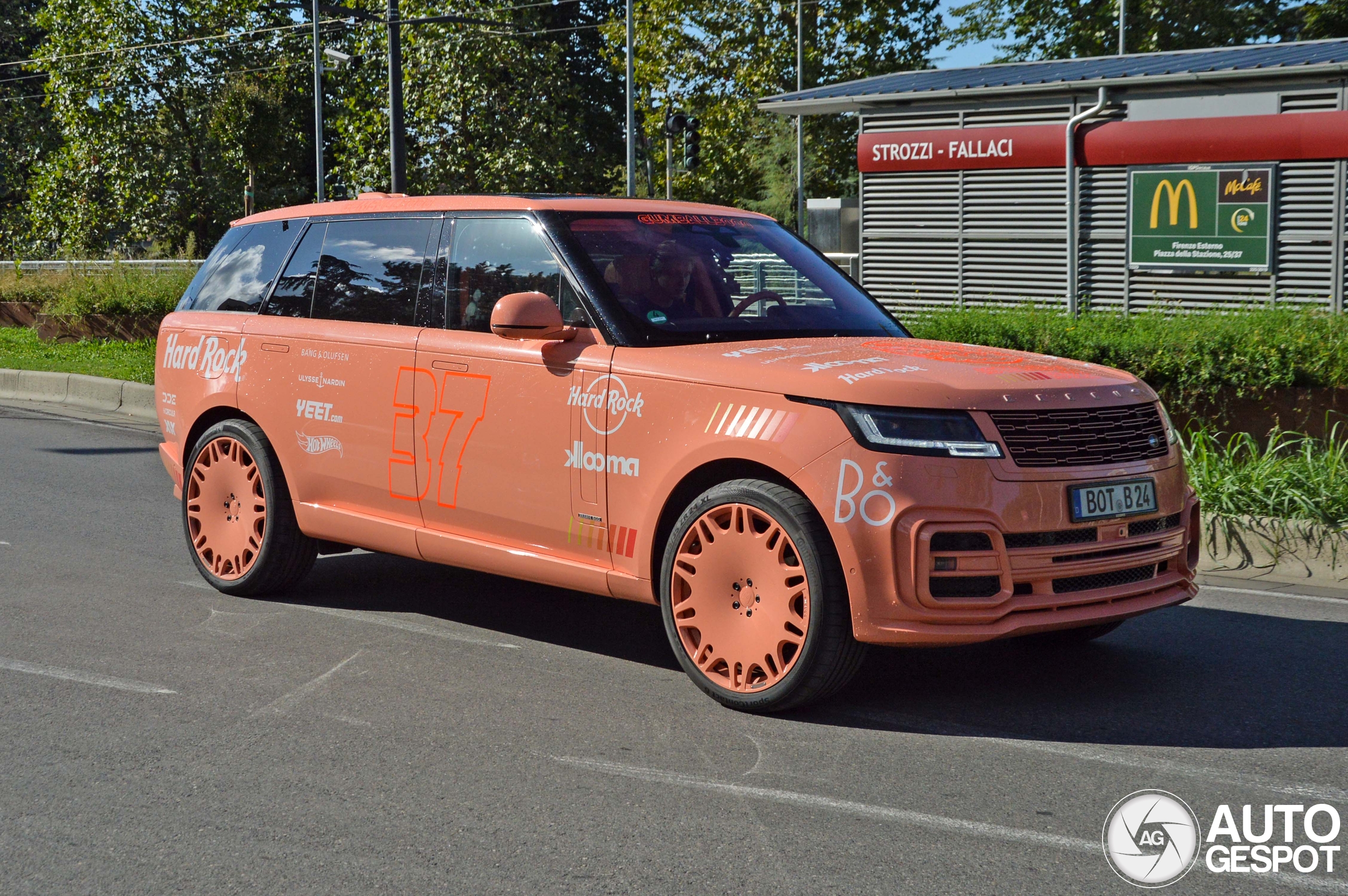 Land Rover Range Rover P530 Brabus 600 Peetch - 05 October 2025 ...