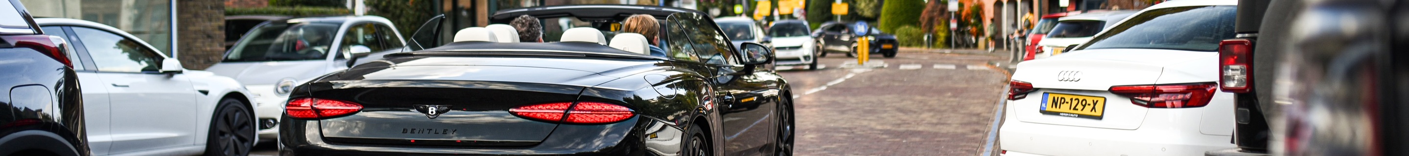 Bentley Continental GTC 2025