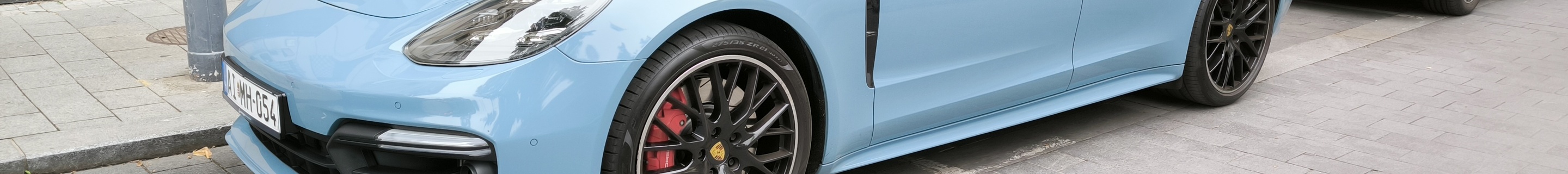 Porsche 971 Panamera Turbo MkI