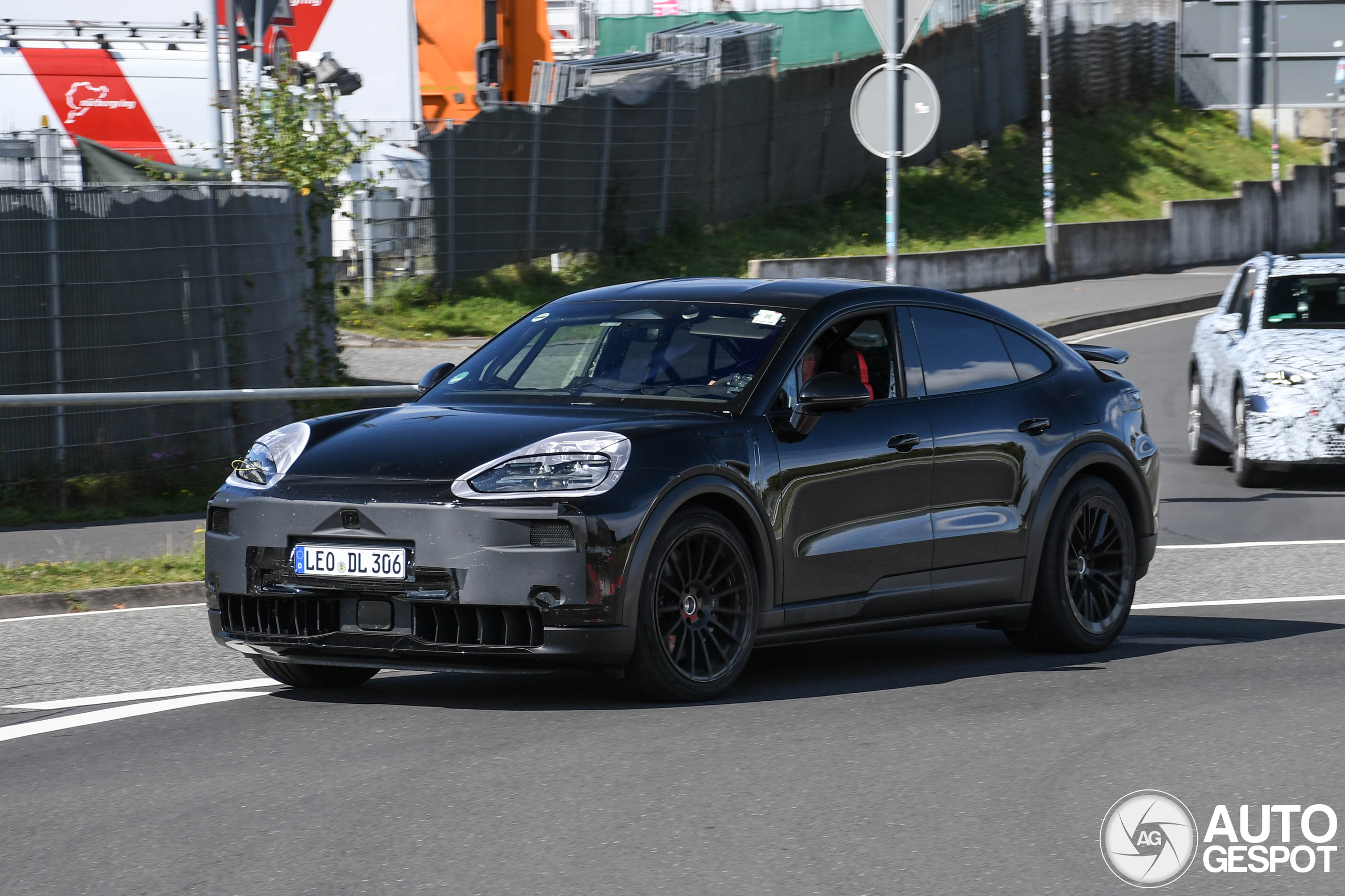Porsche Cayenne Coupé EV Turbo GT