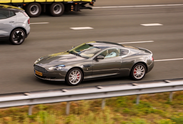 Aston Martin DB9