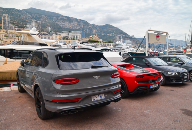 Bentley Bentayga V8 2024