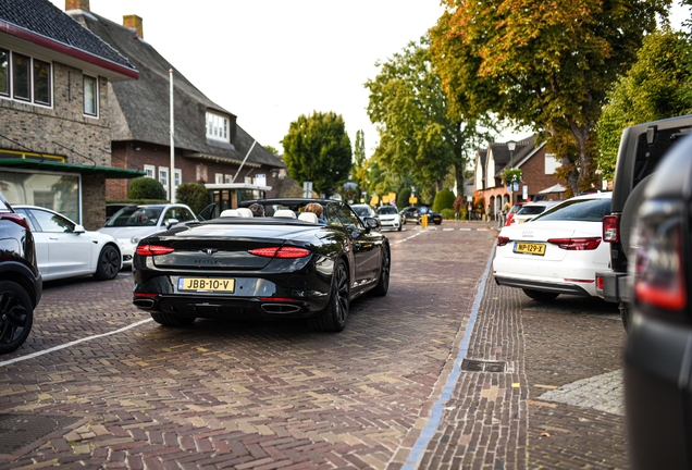Bentley Continental GTC 2025