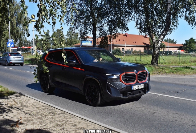 BMW XM G09 Label Red