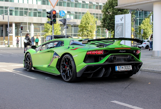 Lamborghini Aventador LP770-4 SVJ