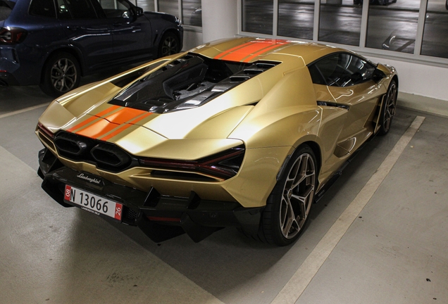 Lamborghini Revuelto