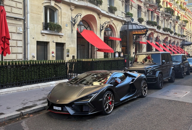 Lamborghini Revuelto