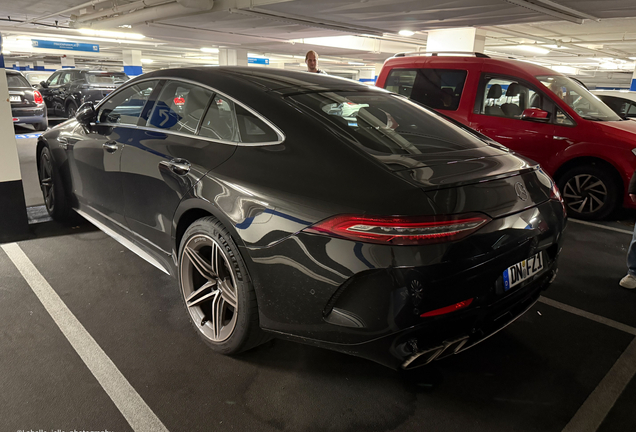 Mercedes-AMG GT 63 S X290