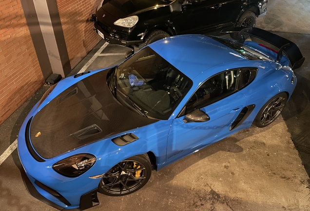 Porsche 718 Cayman GT4 RS Weissach Package