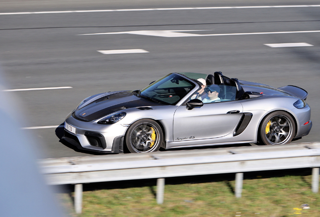 Porsche 718 Spyder RS Weissach Package