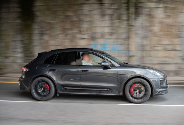 Porsche 95B Macan GTS MkIII