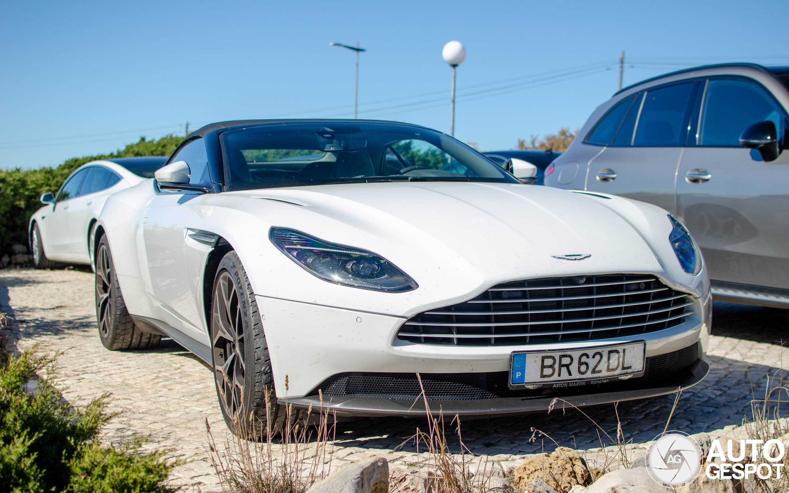 Aston Martin DB11 V8 Volante