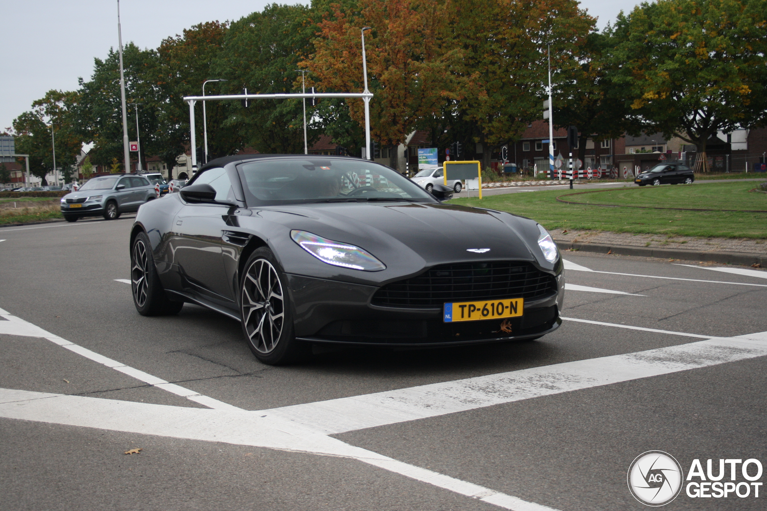 Aston Martin DB11 V8 Volante