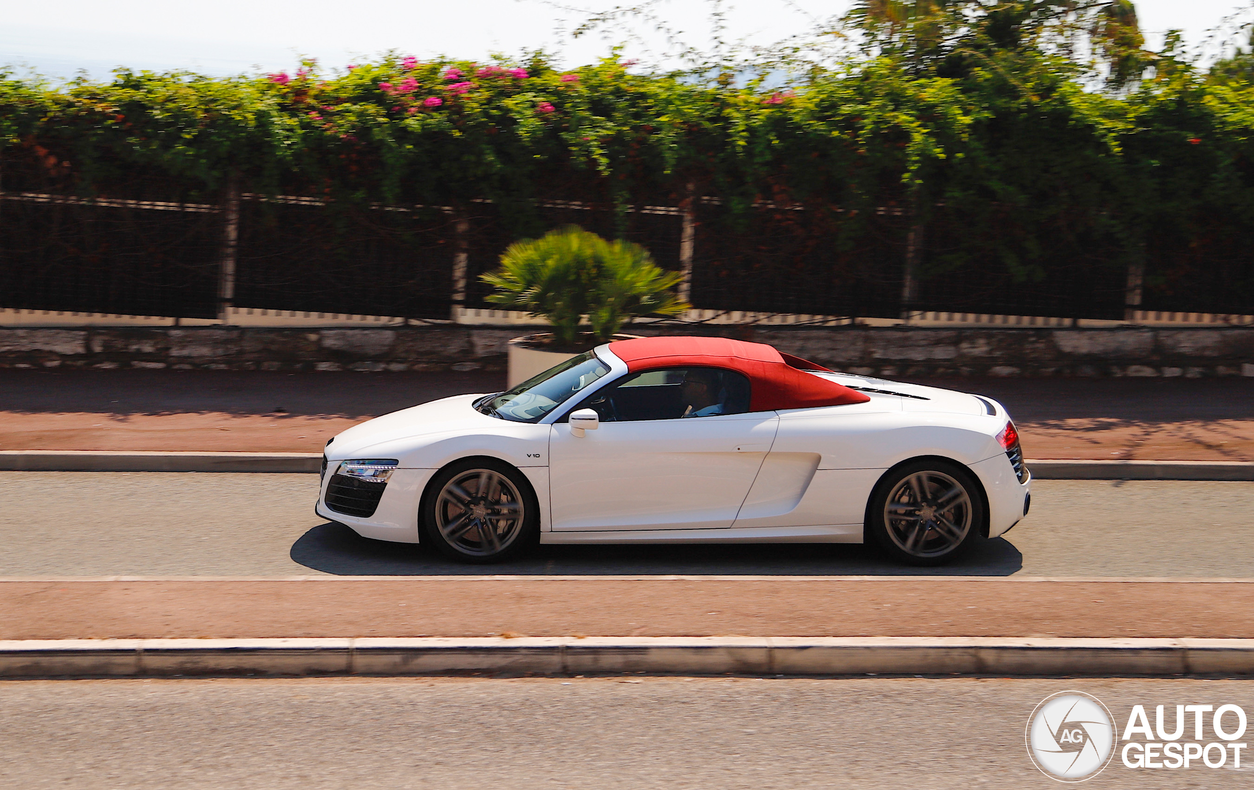 Audi R8 V10 Spyder 2013