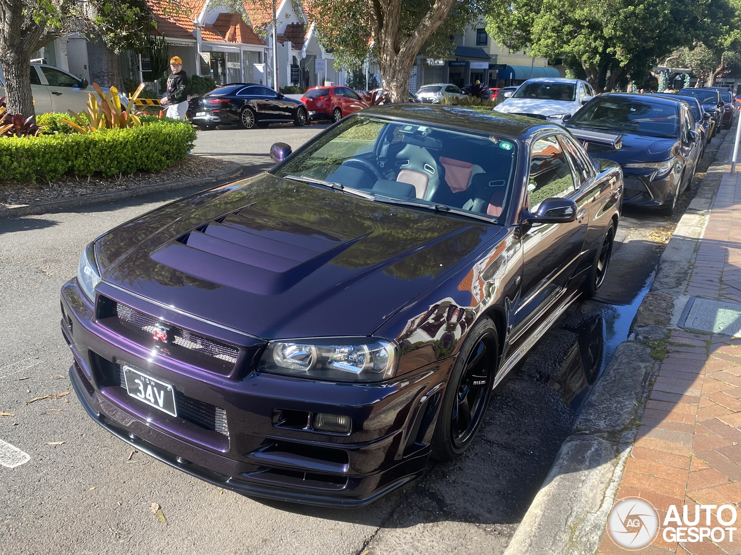 Nissan Skyline R34 GT-R V-Spec Midnight Purple Pearl II Special Color ...