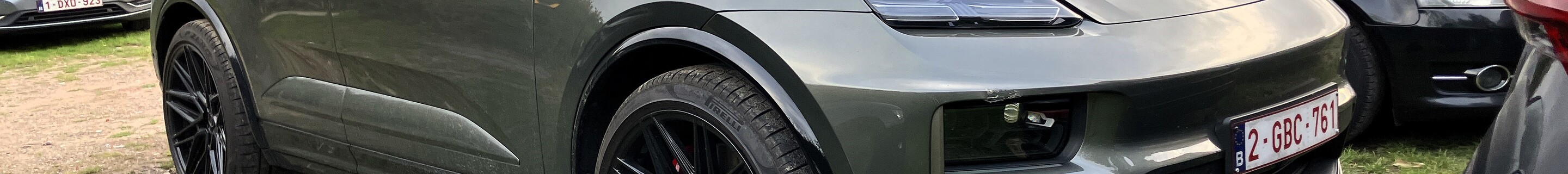 Porsche Macan EV Turbo