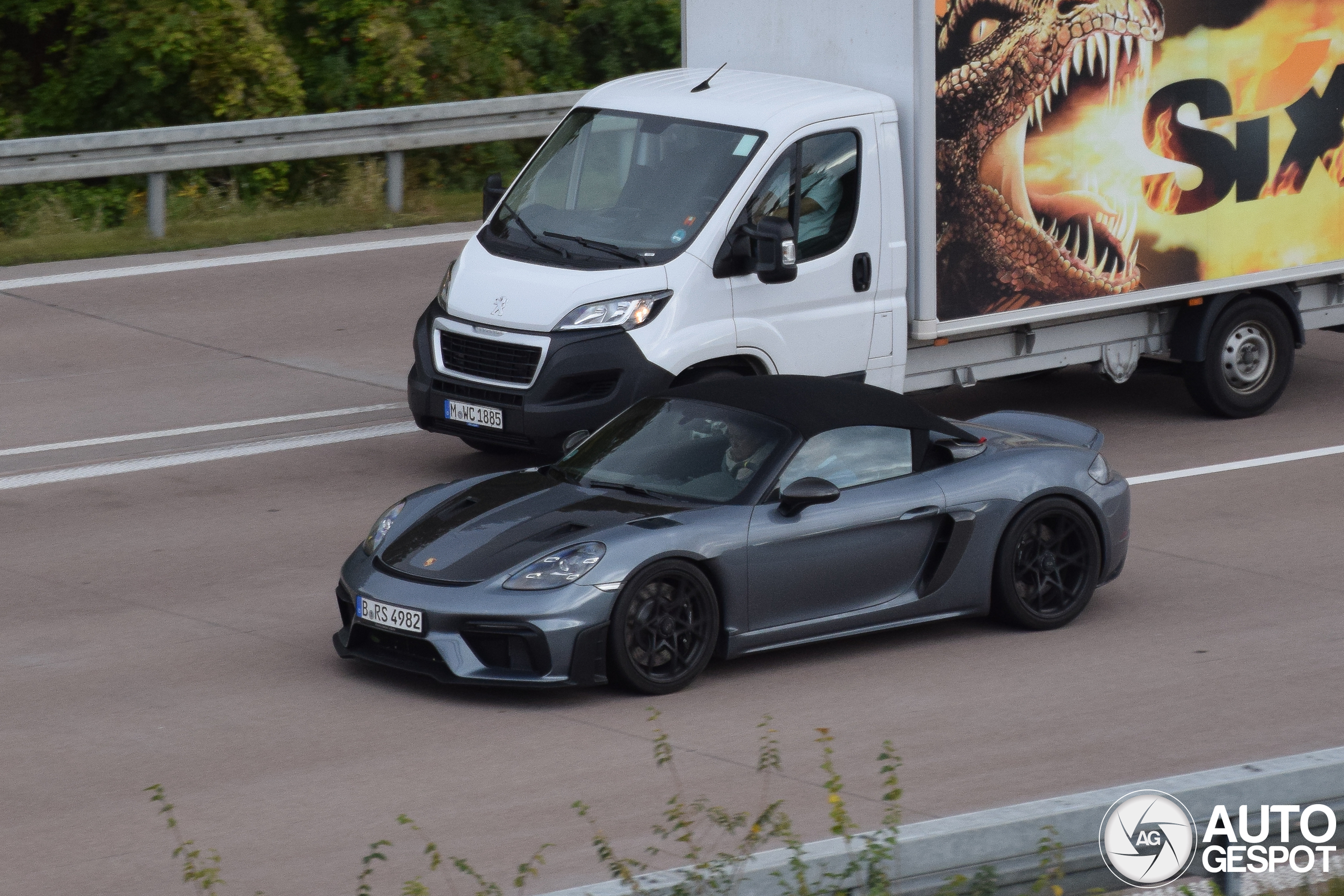 Porsche 718 Spyder RS Weissach Package