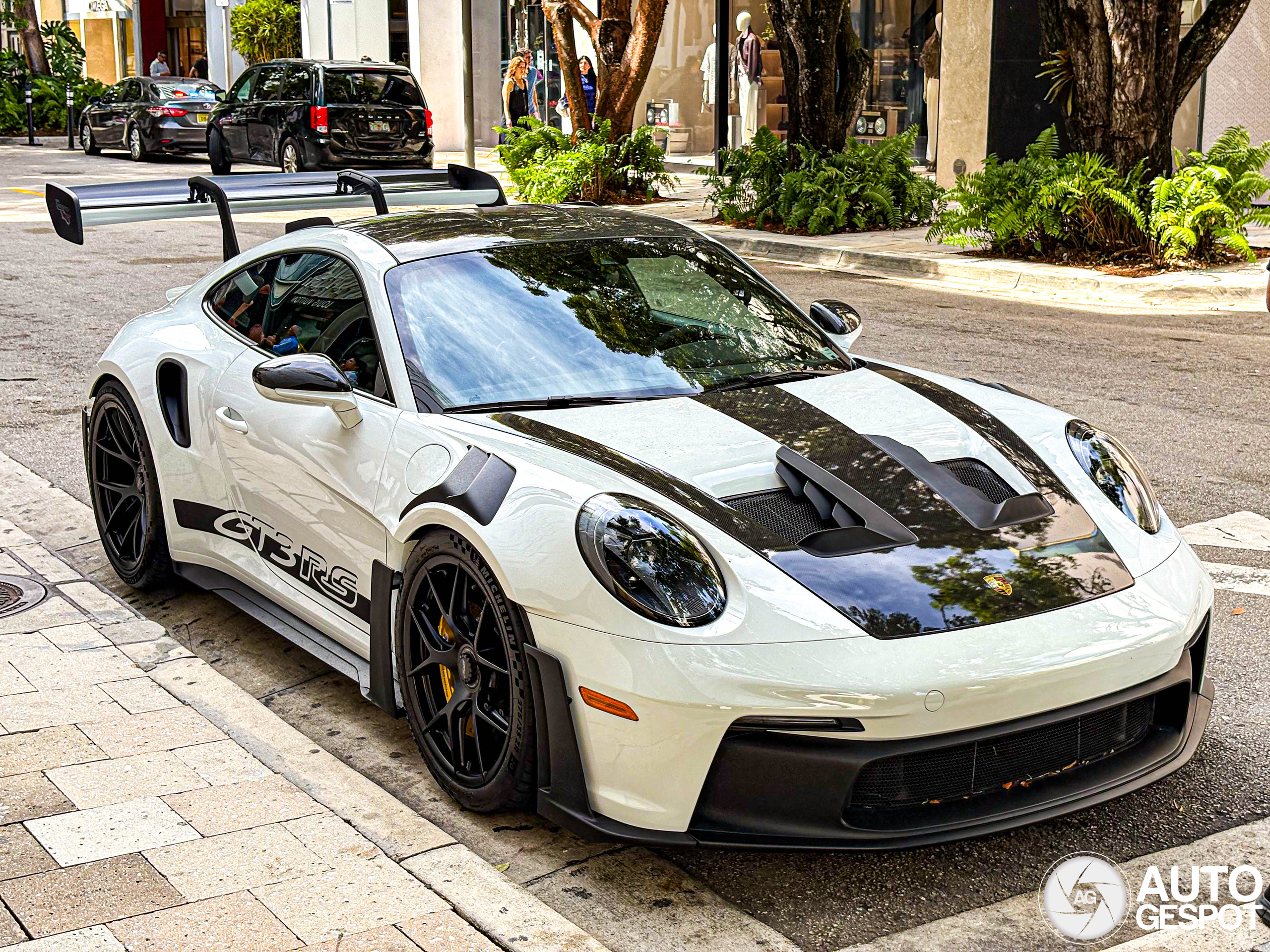 Porsche 992 GT3 RS MkI Weissach Package