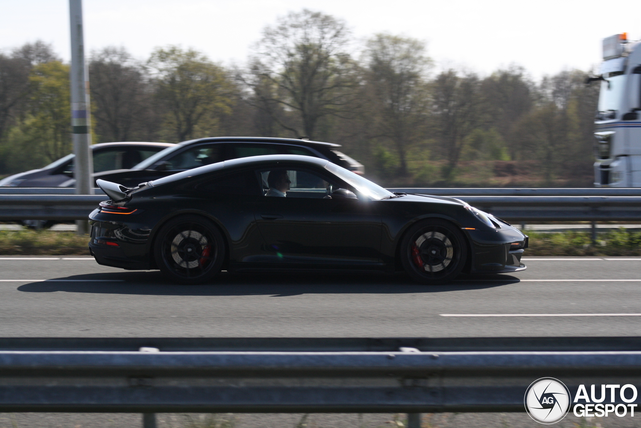 Porsche 992 GT3 Touring MkI