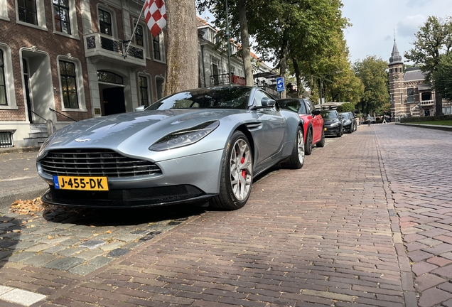 Aston Martin DB11