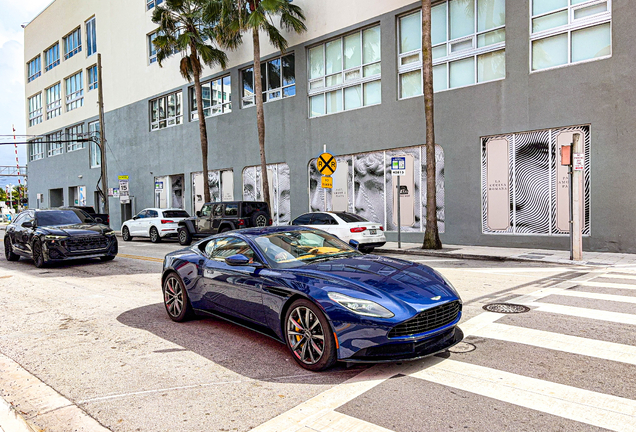 Aston Martin DB11