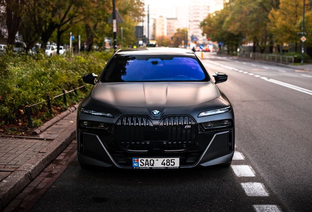 BMW M760e xDrive