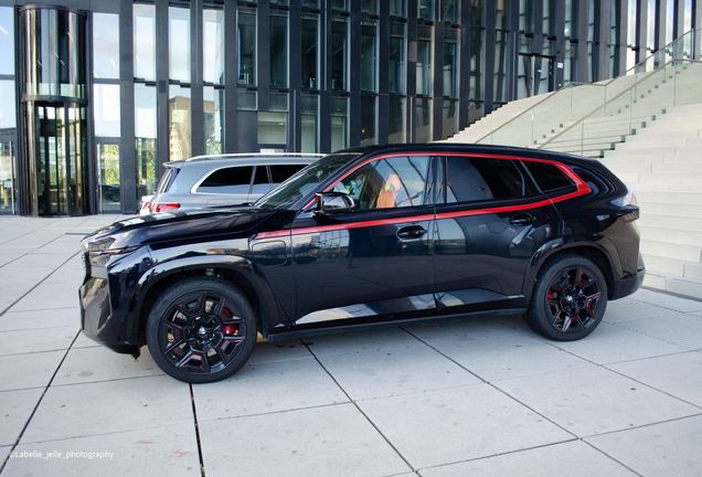 BMW XM G09 Label Red