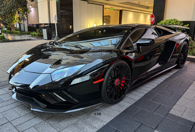 Lamborghini Aventador S LP740-4 Roadster