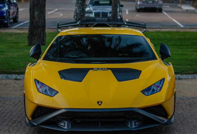 Lamborghini Huracán LP640-2 STO