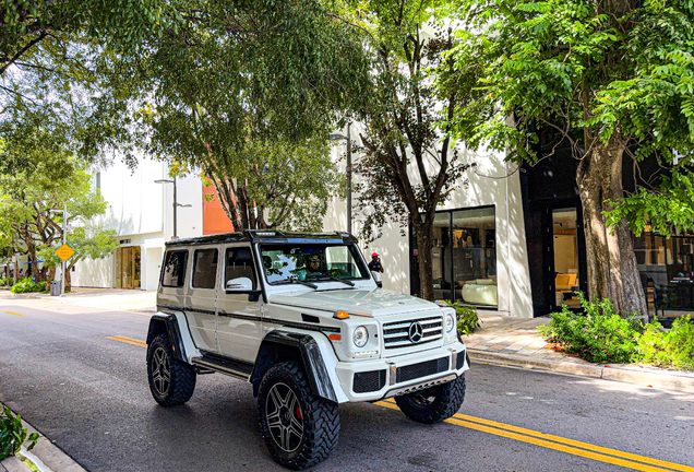Mercedes-Benz G 550 4X4²
