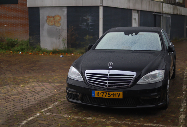 Mercedes-Benz S 63 AMG W221 2011