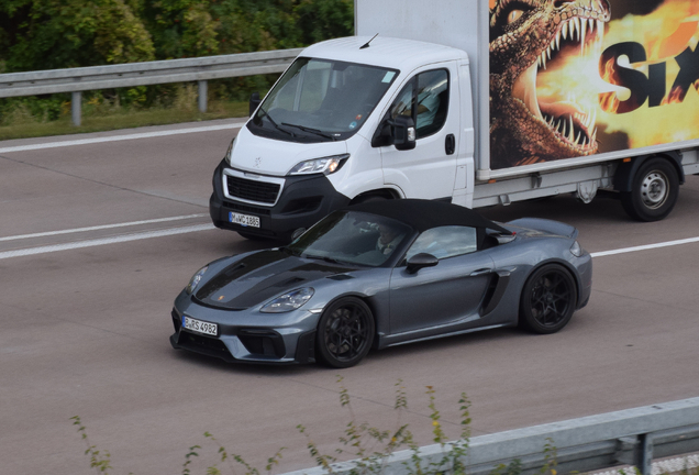 Porsche 718 Spyder RS Weissach Package